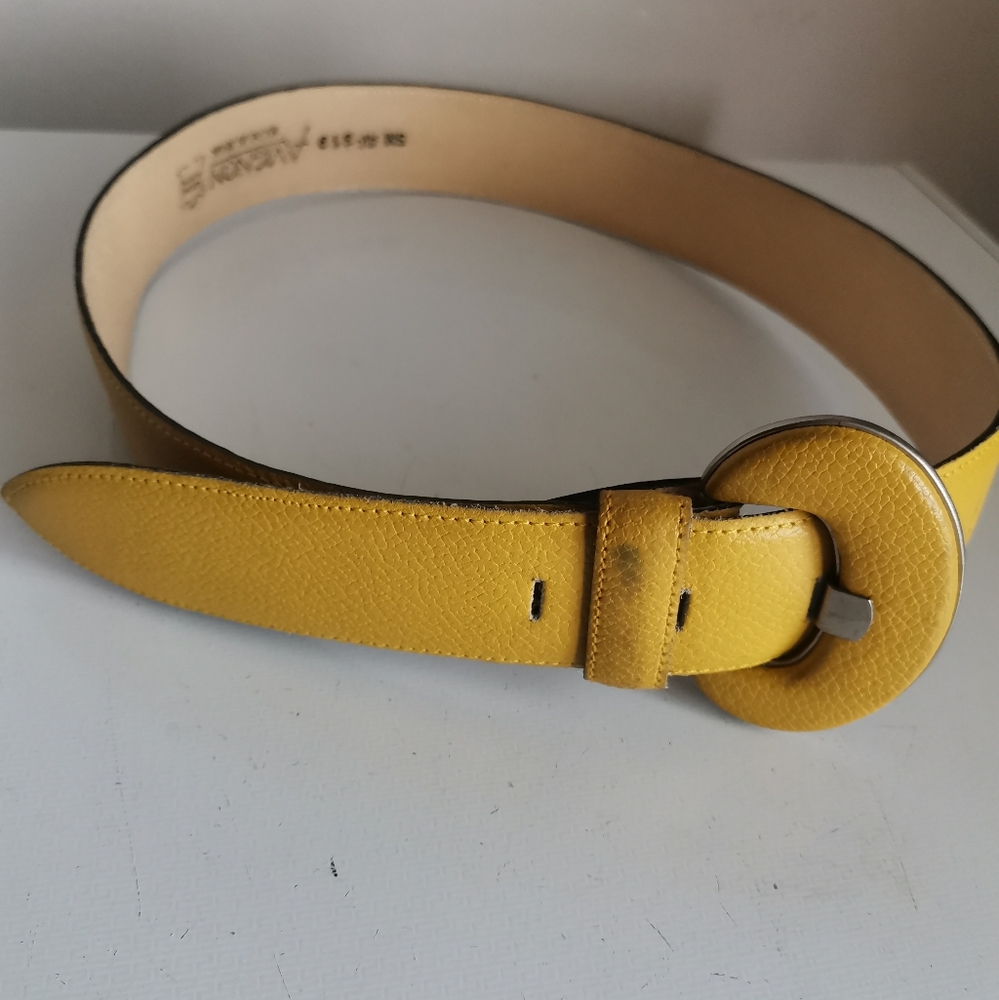 Avignon Yellow leather belt,Made in Spain